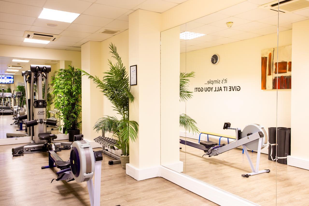Fraser Suites Paris La Defense Courbevoie Exterior photo The gym at the London Rowing Centre