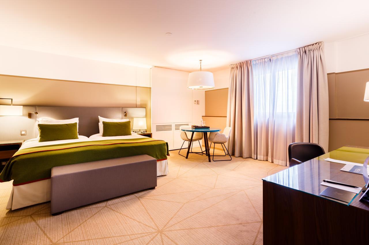Fraser Suites Paris La Defense Courbevoie Exterior photo